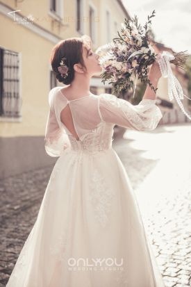 禮服出租 首選最愛 婚紗禮服，各式款式 晚宴禮服、新娘禮服、晚禮服 供挑選。#禮服出租 #婚紗禮服 #晚宴禮服 #新娘禮服 #晚禮服