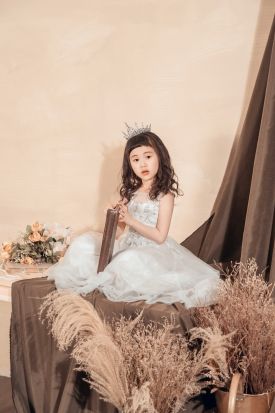 禮服出租 首選最愛 婚紗禮服，各式款式 晚宴禮服、新娘禮服、晚禮服 供挑選。#禮服出租 #婚紗禮服 #晚宴禮服 #新娘禮服 #晚禮服