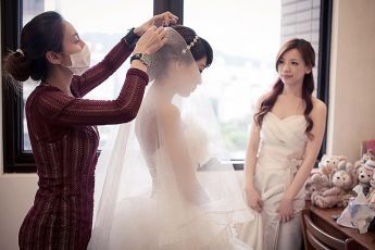 禮服出租 首選最愛 婚紗禮服，各式款式 晚宴禮服、新娘禮服、晚禮服 供挑選。#禮服出租 #婚紗禮服 #晚宴禮服 #新娘禮服 #晚禮服