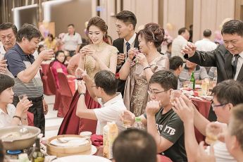 禮服出租 首選最愛 婚紗禮服，各式款式 晚宴禮服、新娘禮服、晚禮服 供挑選。#禮服出租 #婚紗禮服 #晚宴禮服 #新娘禮服 #晚禮服